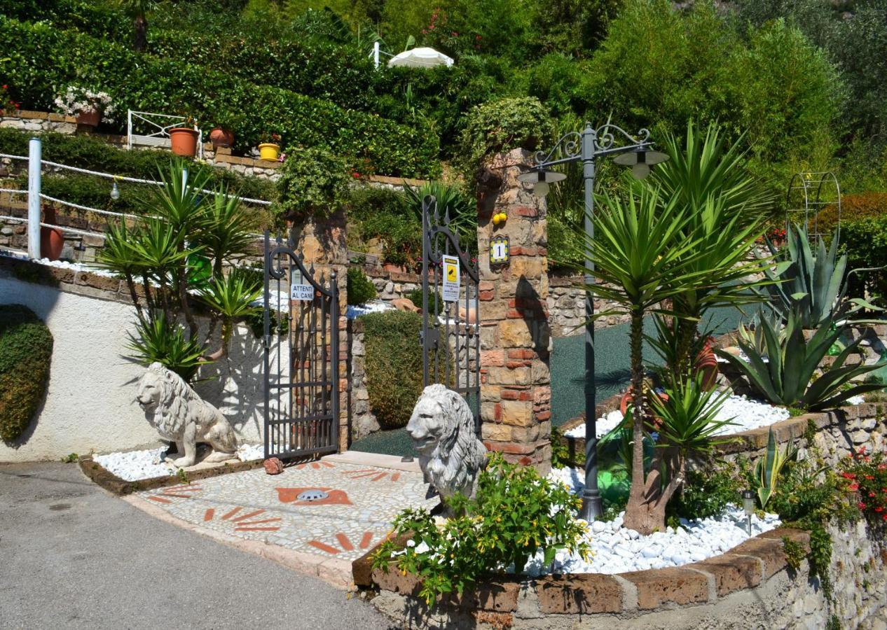 Appartamenti Casa Carlotta Limone sul Garda Dış mekan fotoğraf